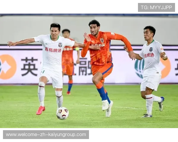 中场连续短传渗透形成有效推进，最终破门