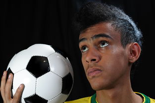 开云·体育官网-NBA最佳新秀竞争激烈 三人数据旗鼓相当，nba最佳新秀含金量